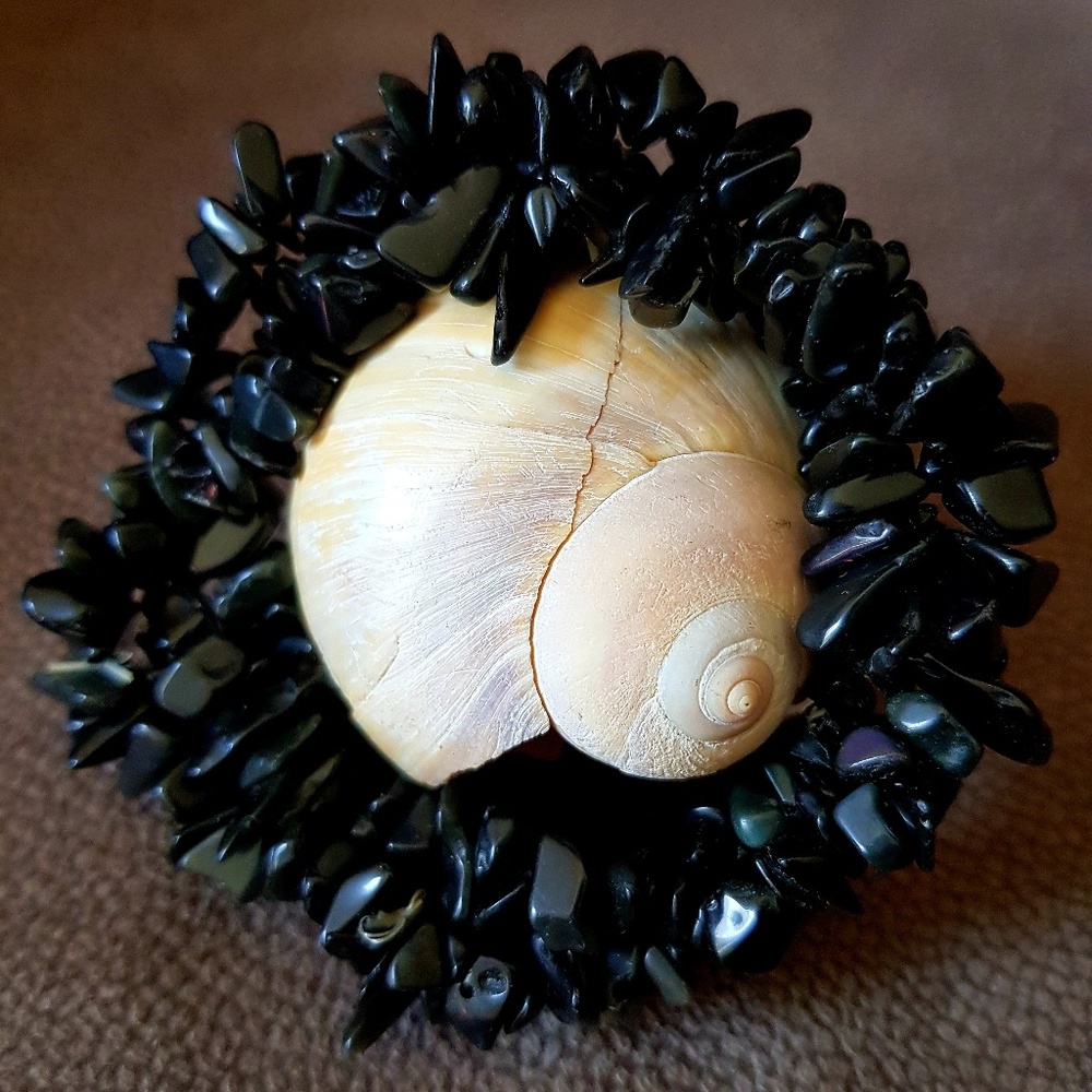 Black Stone Elastic Bracelet